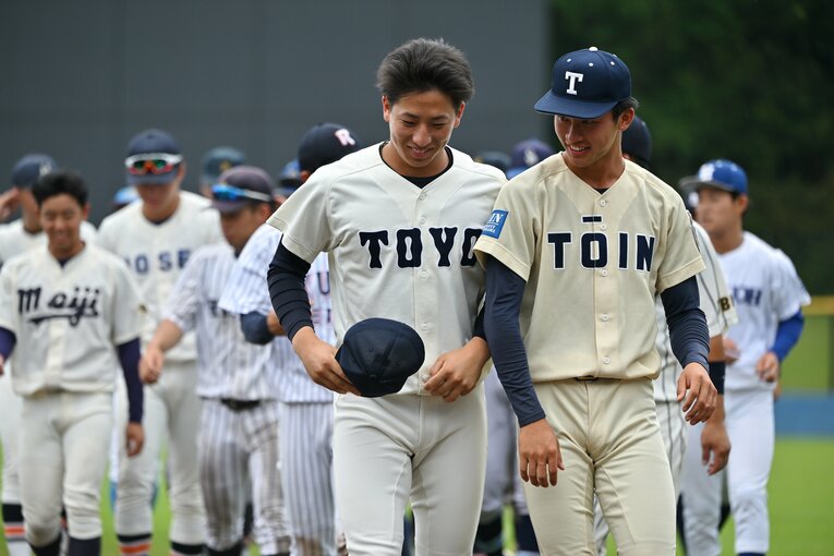 侍ジャパン大学代表選手選考合宿で談笑する細野（左）　©︎Hideki Sugiyama