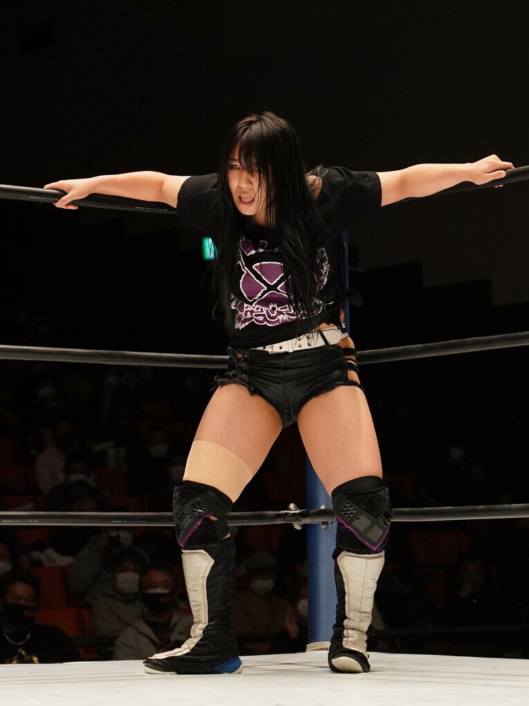 「アンチにディスられても、私は傷つかない」“ブラックピーチ”に豹変したスターダム・渡辺桃が明かすヒールターンの真相《特別グラビア》(20)