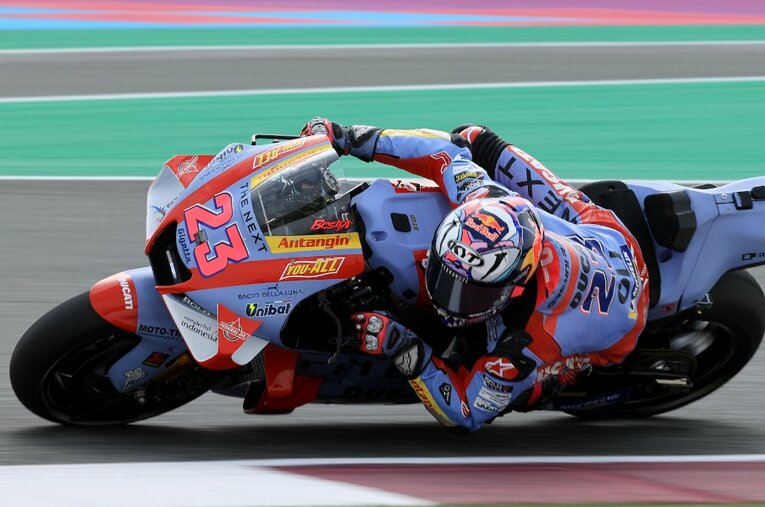 21年型のマシンで見事初優勝を遂げたバスティアニーニ。ドゥカティでの最高峰クラス19戦目での勝利だった ／ photograph by Satoshi Endo