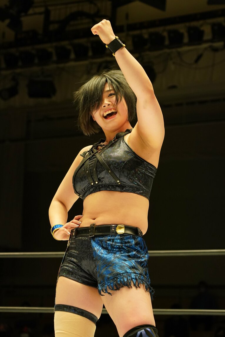 「12対1」のいじめ、両親の反対… スターダムで輝く“折れない女”MIRAIを突き動かした「プロレスへの憧れ」《特別グラビア》(8)