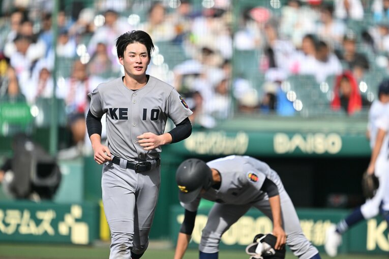 準々決勝・沖縄尚学戦での丸田ら慶応ナインの躍動＋森林監督の表情（全20枚）　©Hideki Sugiyama