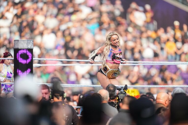 今年のサマースラム、イヨ・スカイ戦でのリヴ・モーガン【スワイプするとそのほかの写真もご覧になれます】　©Getty Images