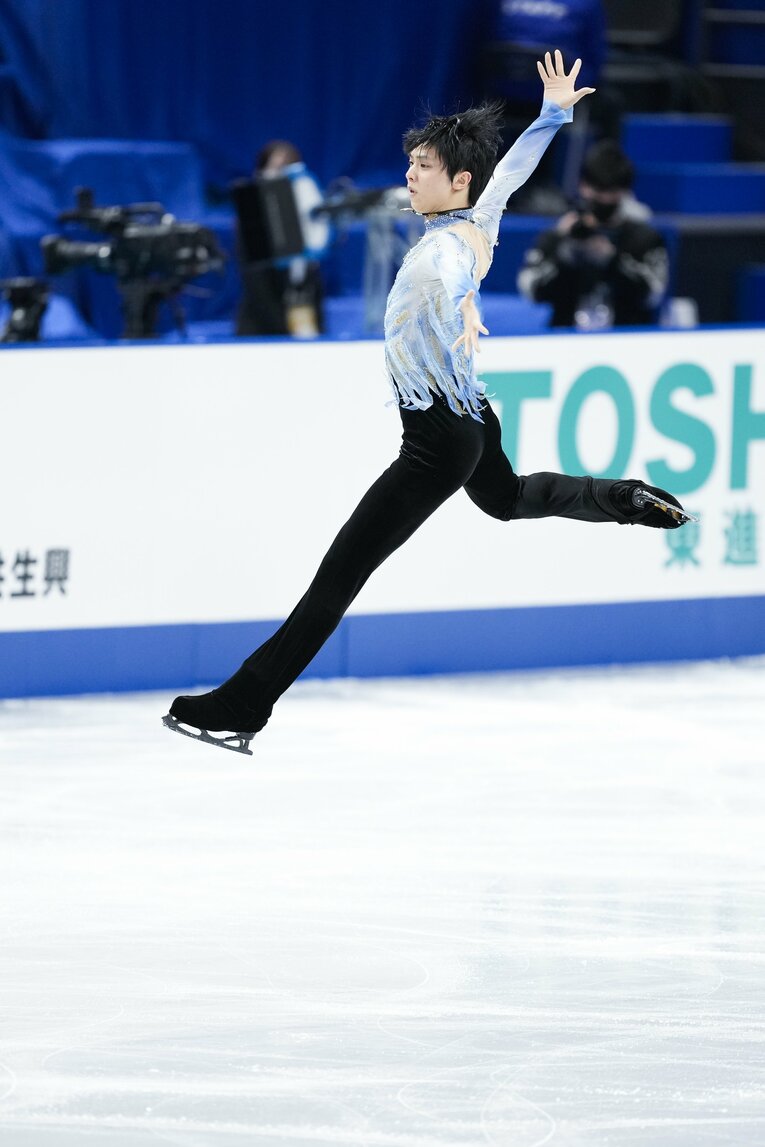 2021-2022シーズンのショートプラグラム『序奏とロンド・カプリチオーソ』　©Asami Enomoto