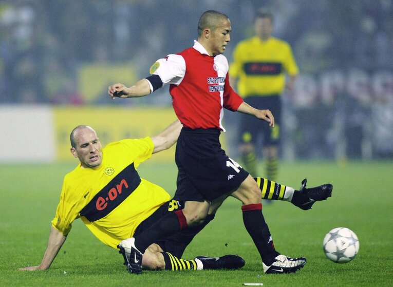 2002年UEFA杯決勝の小野伸二　©Getty Images