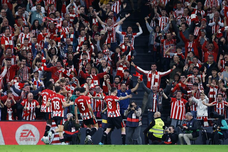 「クボ交代、早すぎでは？」久保建英EL1ゴール1アシストの一方でダービー敗戦後、記者の質問に監督が“意外な答え”…過密日程ソシエダの悩み(8)