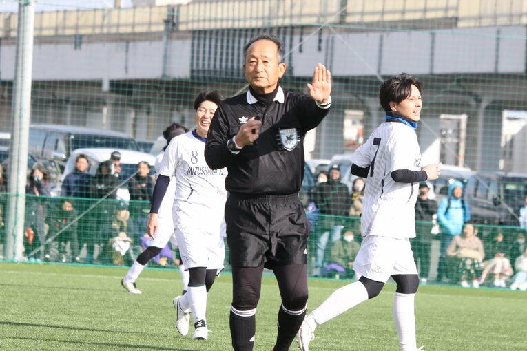 特別な想いを胸にピッチに立った青木さん　©︎Takahito Ando