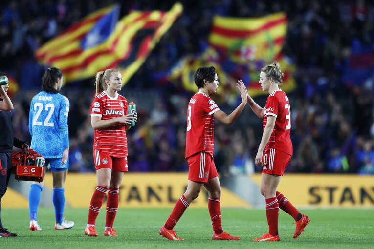 W杯ブラジル戦のウラで「バルサ女子がカンプノウで4万6967人」盛況なワケ… メッシ後に君臨する“女王”、熊谷紗希が見せた悔しさ(81)