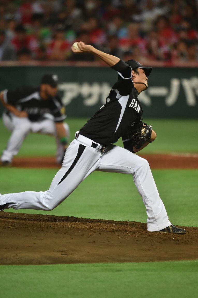2014年、プロ2年目で11勝を挙げた年の藤浪（豪快なフォーム連続写真）　©Hideki Sugiyama