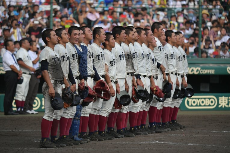 春夏連覇を達成した2018年の大阪桐蔭　　©Hideki Sugiyama