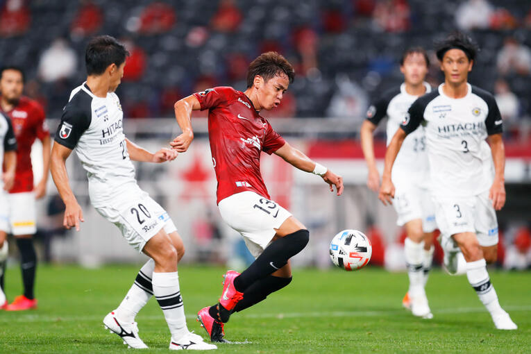 十分な出場機会を得られず、苦悩も多かった浦和時代の伊藤涼太郎　©︎Naoki Morita/AFLO SPORT