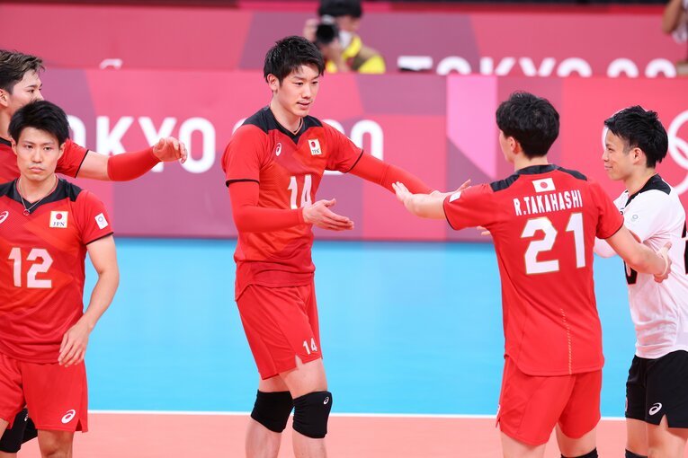 史上最年少の19歳でオリンピックの舞台に立った高橋藍（東京五輪）　©︎JMPA