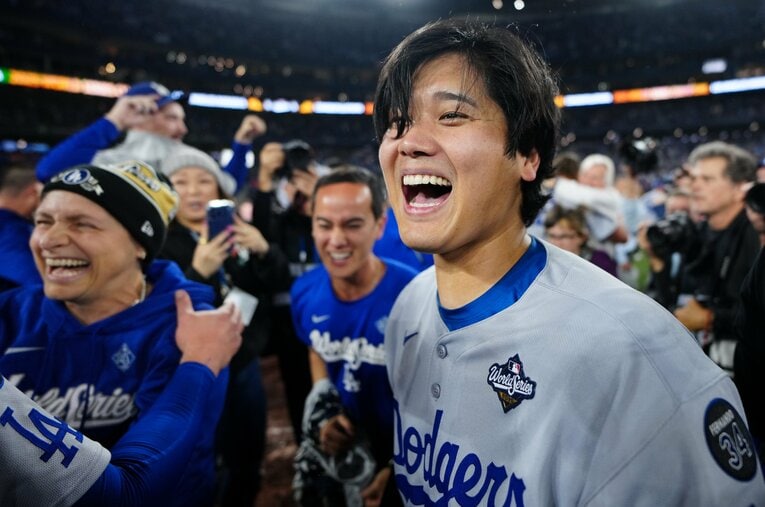 ワールドシリーズ連覇を成し遂げたドジャースと大谷翔平。彼らの取材で見た全事実とは ／ photograph by Daniel Shirey/Getty Images
