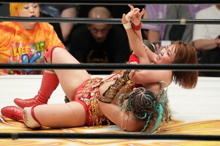 ジュリアからギブアップを奪ったSareee　©Hiroki Watanabe