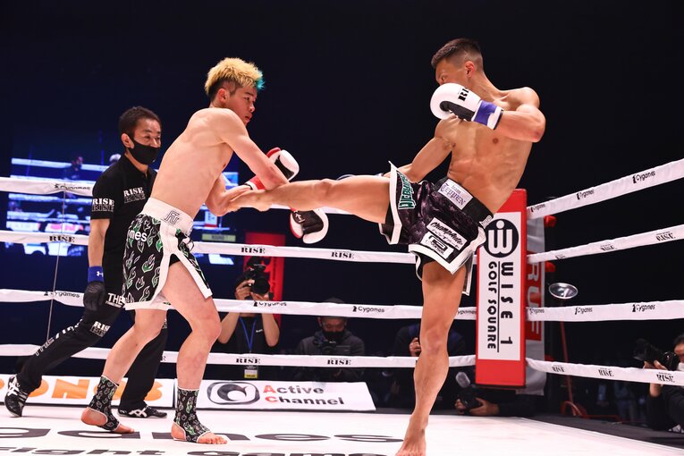 那須川天心のRISE卒業試合、“親子喧嘩”大苦戦の収穫とは？ 6.19武尊戦「何が何でも勝つ」発言から読み解く、大一番の戦術(12)