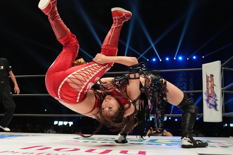 『5★STAR GP』決勝、舞華vs.上谷沙弥。8月31日、武蔵野の森総合スポーツプラザ　©Essei Hara