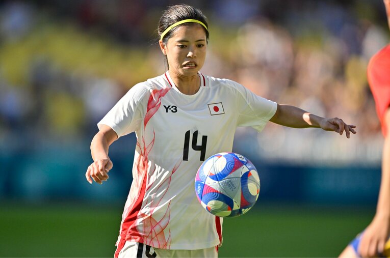 スペイン戦ではタイトなマークに苦しんだが、長谷川唯のゲームメークには期待がかかる　©Takuya Nakachi/JMPA