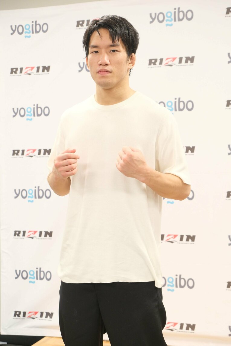 コメント会見での朝倉海　©Norihiro Hashimoto