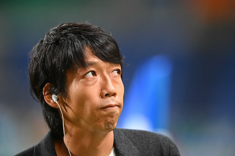 解説者を務める中村憲剛　©JMPA