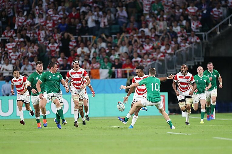 同じ「フットボール」であるラグビーとサッカー。ただしオフサイドの概念については大きく違う。 ／ photograph by Naoya Sanuki