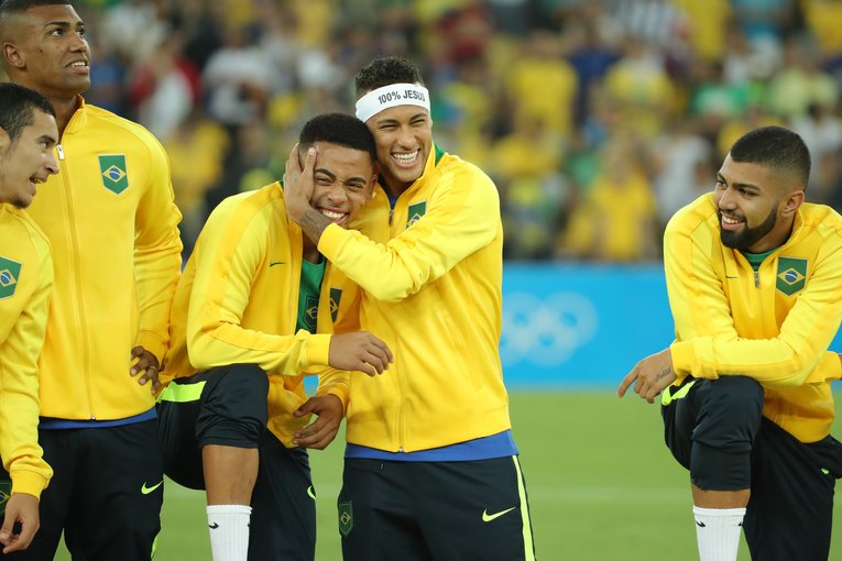 リオ五輪で金メダルに輝いた時のネイマール　©JMPA