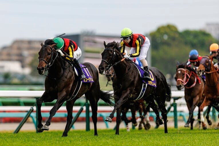 ミュージアムマイルはモレイラのアクションに応えて末脚を爆発させる　©Kiichi Matsumoto