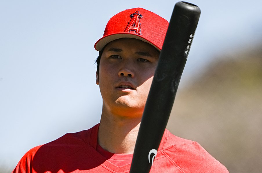 大谷翔平「野球をやめるその日まで強くなる」「芯に当てれば勝手にボールが飛んでいく」…27歳で日米150本塁打、二刀流での別次元ぶり<Number Web> photograph by Nanae Suzuki