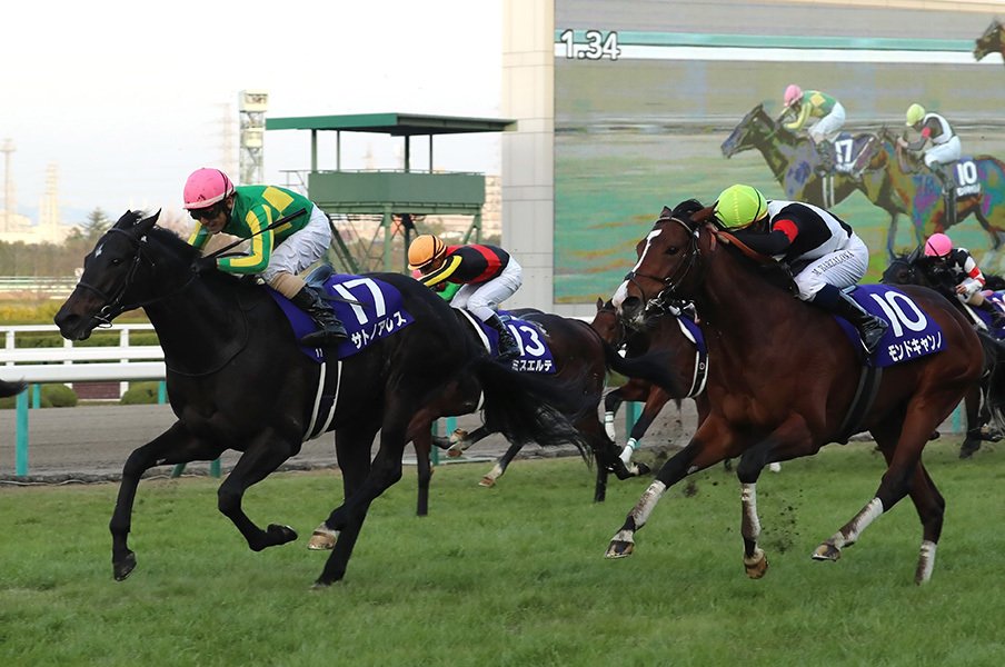 藤沢厩舎、史上初の2歳GI両獲り。朝日杯FSはサトノアレスの完勝劇。<Number Web> photograph by Yuji Takahashi