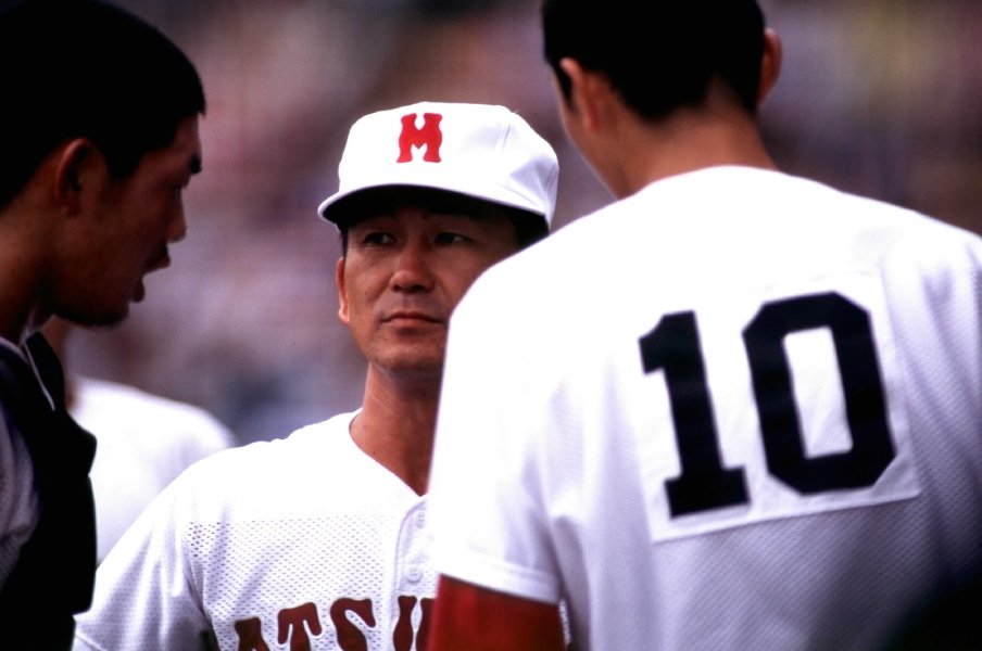 甲子園優勝の名将が明かす、呼びつけて激怒した“ある控え選手への後悔”…「何年も経ってから、泣きながら話をしてくれました」<Number Web> photograph by Takao Yamada