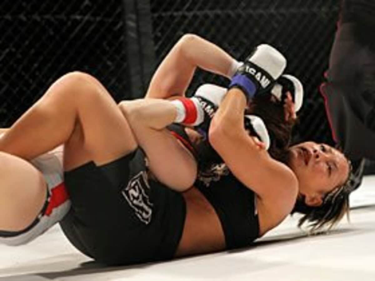 絶対女王 辻結花に完勝 V一が女子格闘技の歴史を変えた日 格闘技 Number Web ナンバー