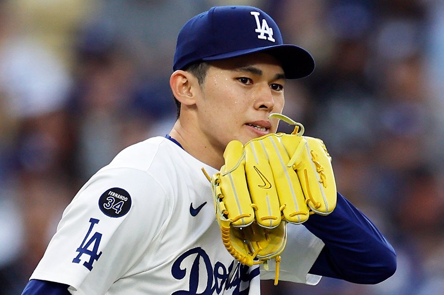 涙のドジャース佐々木朗希、不振のナゼ「球速・回転数不足+スプリットのストライク率24.1%」で窮地…対照的な「無四球好投」は今永昇太と誰?<Number Web> photograph by Harry How/Getty Images