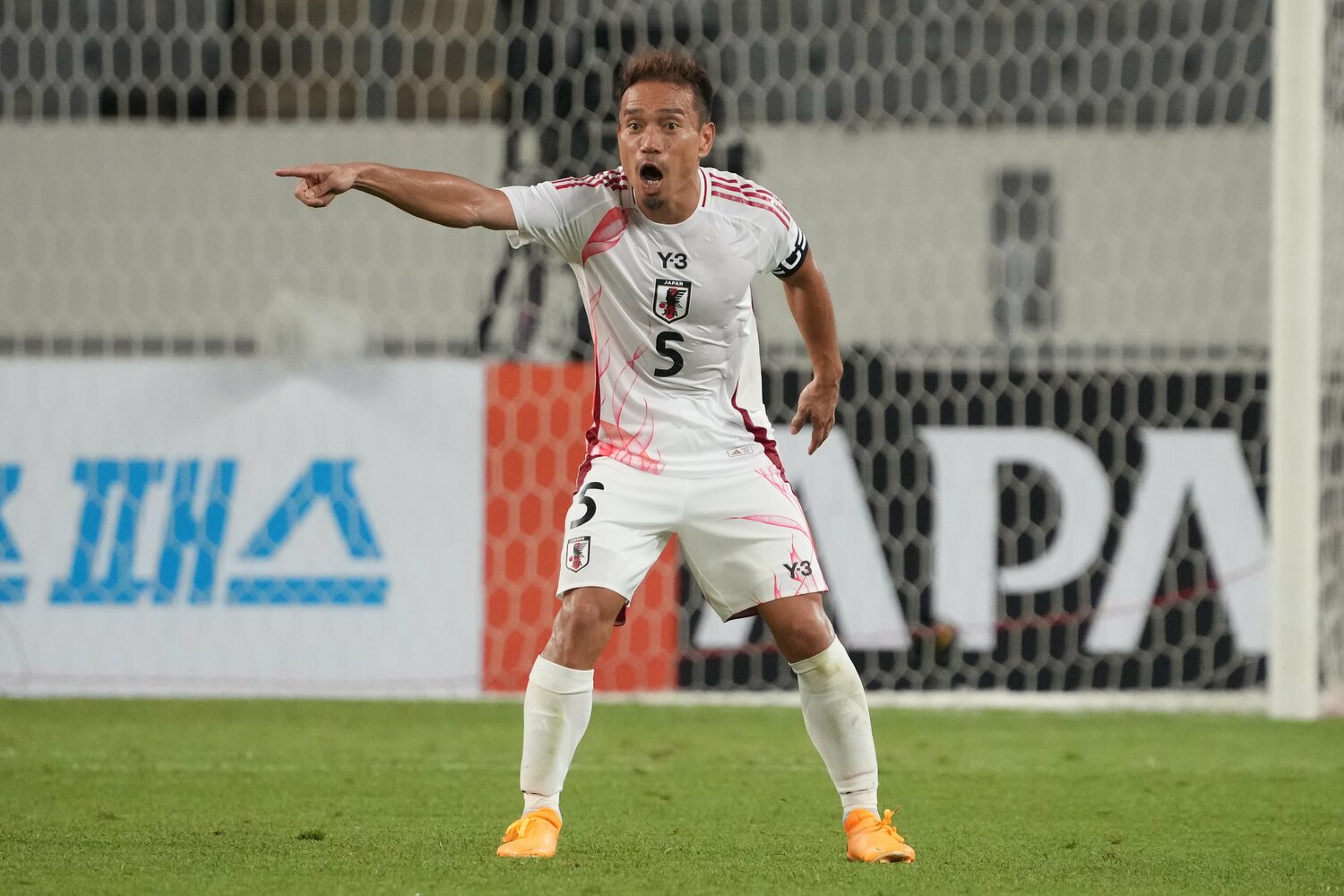 中国戦ではフル出場した長友 ©Getty Images