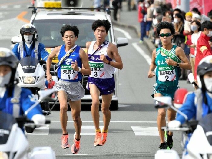 原晋監督「デコボコ駅伝」 3強で4位に沈んだ青学大「駅伝で“外す”選手と“外さない”選手の差とは?」<Number Web> photograph by KYODO