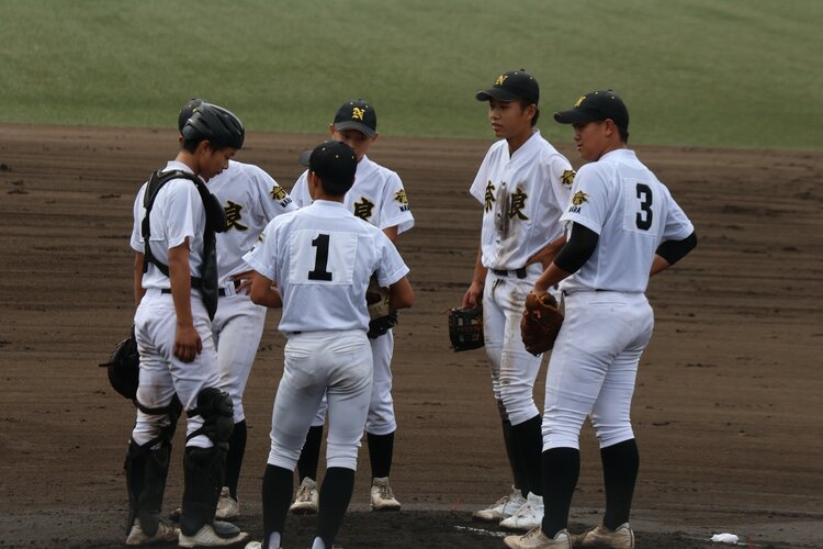 高校野球　ユニフォーム　奈良高校 奈良県代表 奈良大学附属高校｜2018年夏の甲子園出場校のユニフォーム