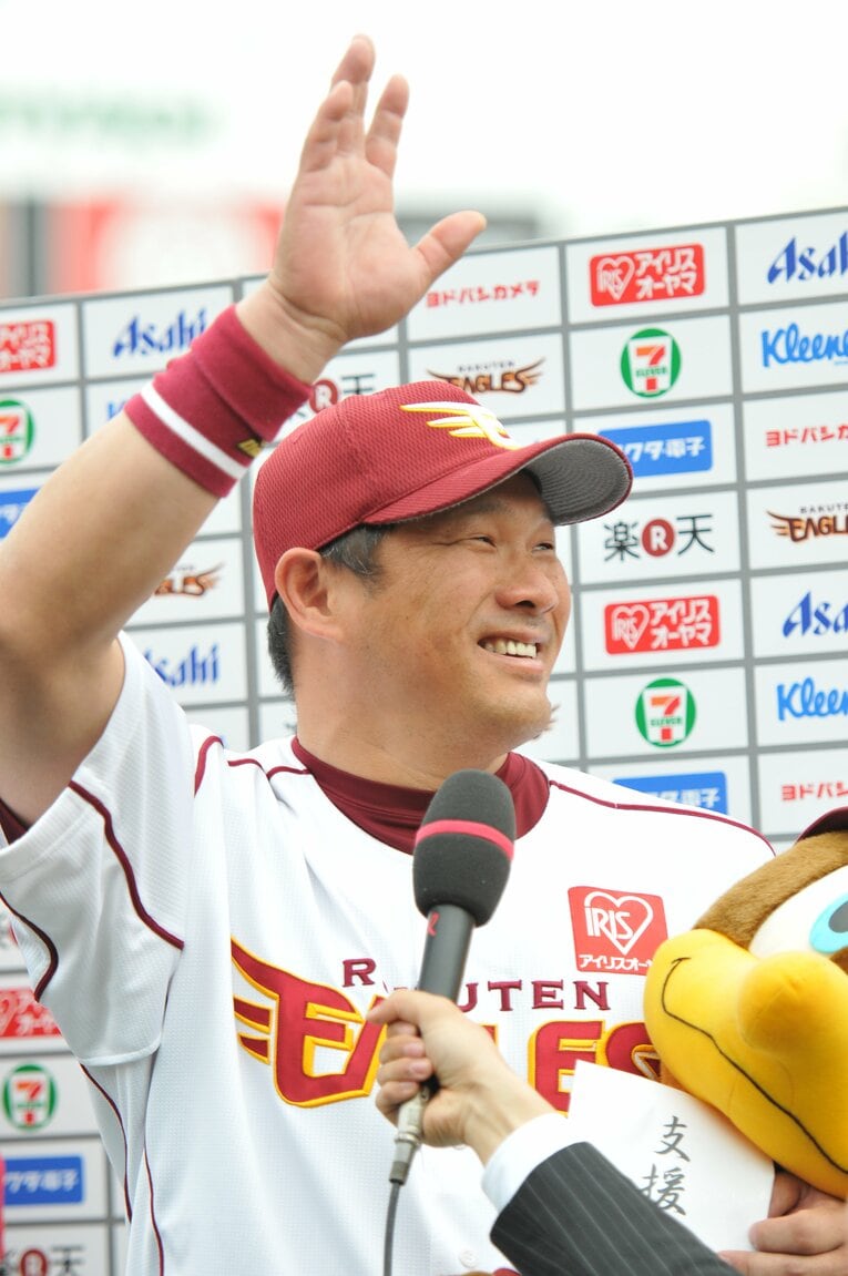 中日、オリックス、楽天で活躍した山崎武司。通算403本塁打、ホームラン王2回、打点王1回。2013年に現役引退　©BUNGEISHUNJU