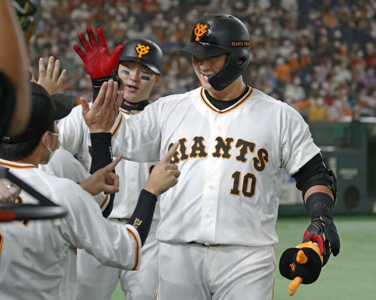 4番に座った8月11日からの4試合で2本塁打6打点をあげている中田翔 ©︎KYODO