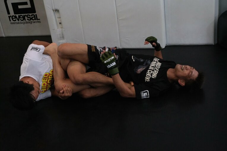 スパーリングでタップする場面もあったが、「取ったり取られたり」の練習は充実したものだった　©Norihiro Hashimoto