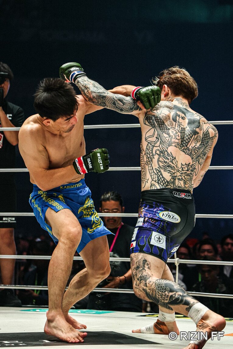 『超RIZIN.5』平本蓮vs.カルシャガ・ダウトベック　©RIZIN FF