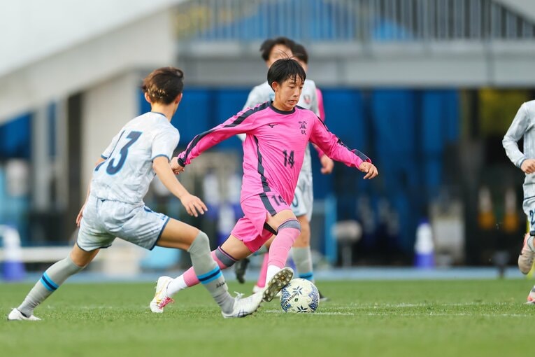 父の助言が活かされたという3回戦の聖和学園戦。途中出場して勝利に貢献した　©︎Naoki Morita/AFLO SPORT