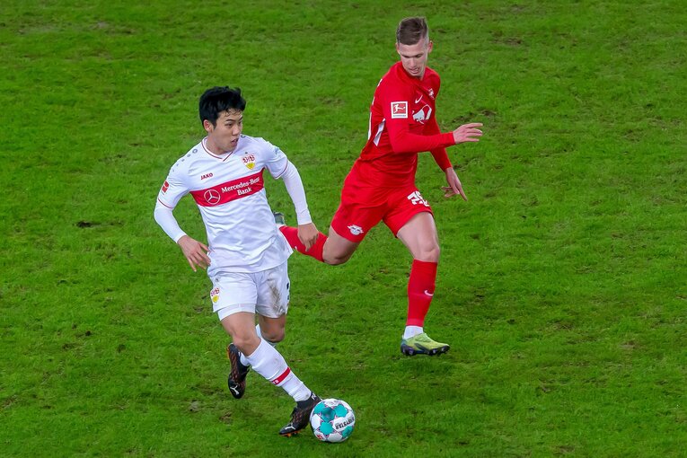 遠藤航とのマッチアップ　©Getty Images