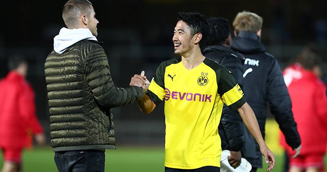 香川真司の移籍志願で起きた変化 ドルトムントと地元紙の好意が ブンデスリーガ Number Web ナンバー
