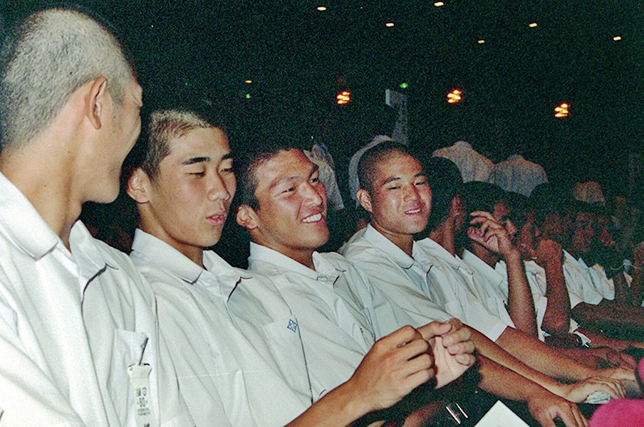 《横浜高同期5人が証言》すべての松坂世代に捧ぐ“マツと俺たち”の物語「最後のマウンドを見て、ひと区切りつけられた」<Number Web> photograph by Sankei Shimbun