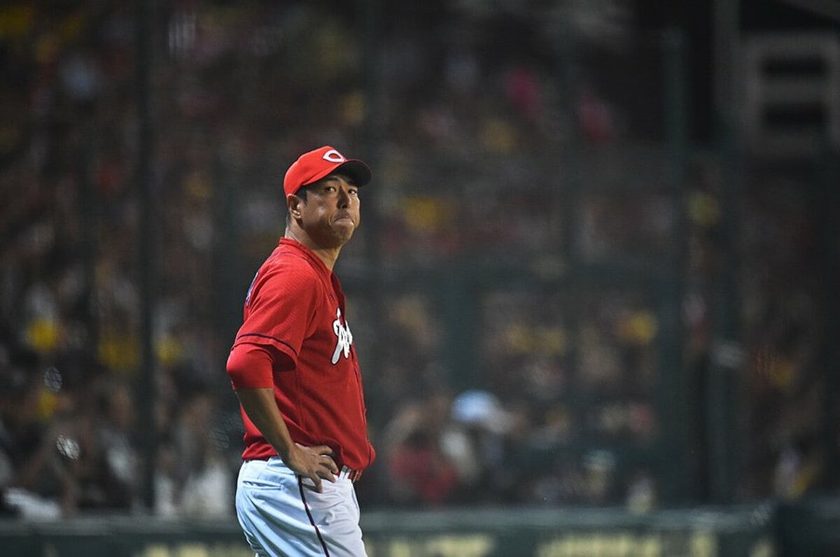 燃え尽きた シーズンを経てなお 黒田博樹が現役続行を選択した理由 プロ野球 Number Web ナンバー 燃え尽きた シーズンを経てなお 黒田博樹が現役続行を選択した理由 プロ野球 Number Web ナンバー