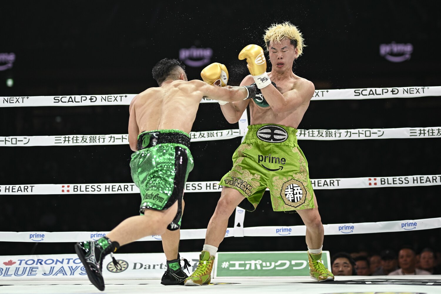 井上拓真の右ストレートを被弾する那須川天心 ©Hiroaki Finito Yamaguchi