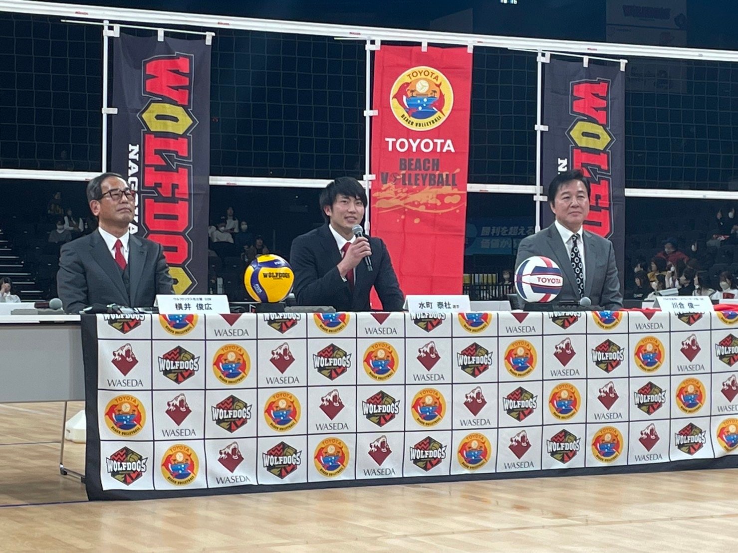 ウルフドッグス名古屋のホームアリーナで行われた合同会見で抱負を述べる水町泰杜　©︎Yuko Tanaka
