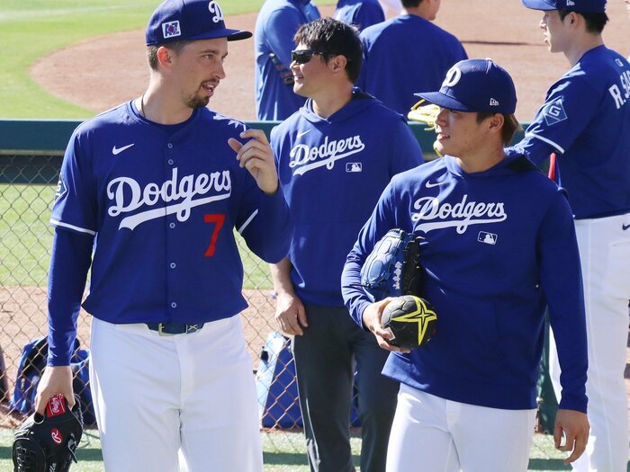スネル32歳が明かす山本由伸「たくさん投球の話をするよ」じつは“開幕前から仲良しだった”関係性秘話…ドジャースのエースでも「自分はまだまだ成長途上」＜Number Web＞ photograph by JIJI PRESS