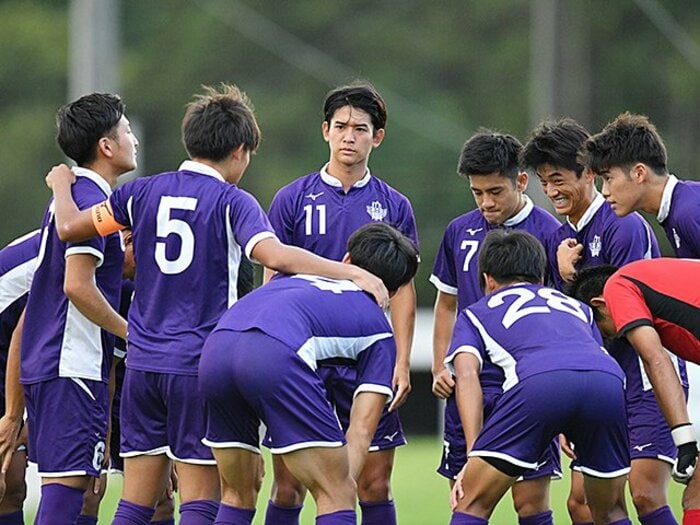 戸惑い→気づき→責任→象徴　2年で17人のJリーガーを生む明治大・栗田監督に聞く大学サッカーの意義＜Number Web＞ photograph by  MATSUO.K/AFLO SPORT