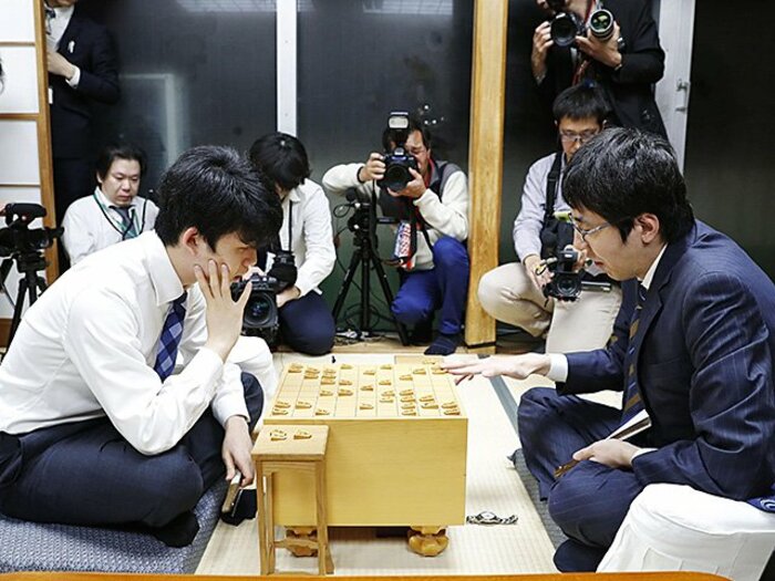 「羽生さん、藤井さん以外もぜひ注目を」中村太地七段が語る王将戦リーグ、超一流棋士の魅力＜Number Web＞ photograph by Kyodo News