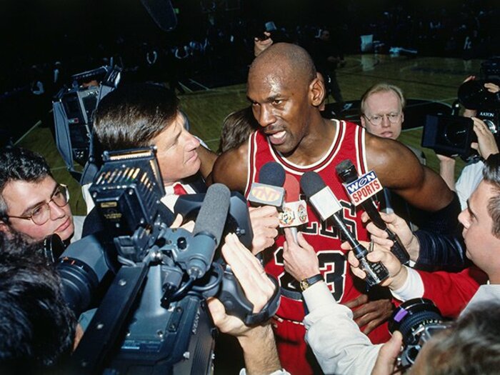 全米中がお祭り騒ぎになった4月16日。ジョーダンとブルズが残した伝説とは？＜Number Web＞ photograph by Getty Images