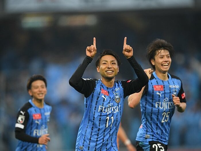 小林悠が卒業文集に綴ったことは？母への感謝、親となった今の気持ち。＜Number Web＞ photograph by J.LEAGUE