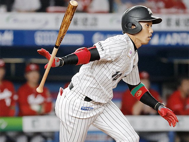 俊足だけど「僕、運動神経悪い」。ロッテ加藤翔平は早生まれの